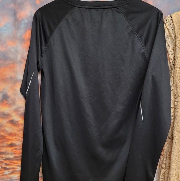 **SOLD**Black Adidas Climalite long sleeve shirt size M - Picture 2 of 3